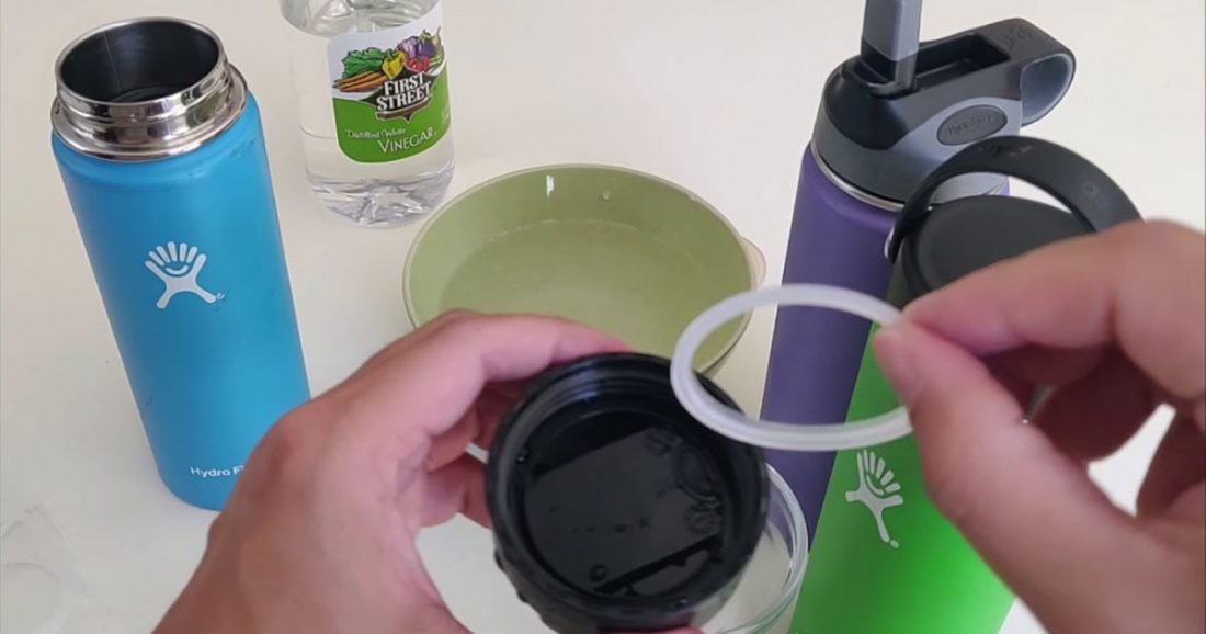 Come lavare e disinfettare le borracce riutilizzabili